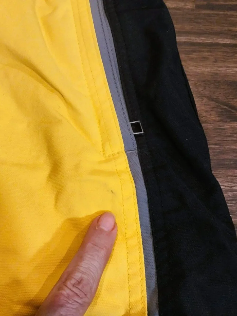 Kids Youth Spyder Snowsuit Yellow Black Size 7 Growing Size One Piece Coveralls.